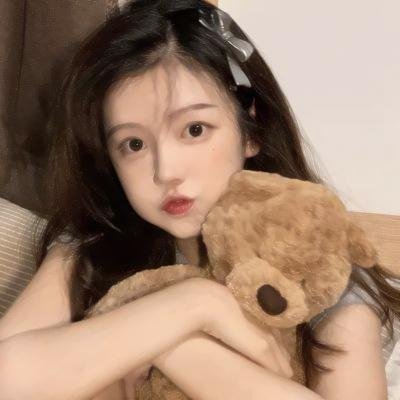 单车上的少女